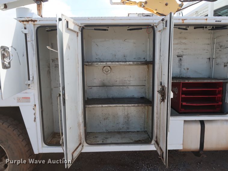 image for item DG7135 2007 Freightliner Business Class M2 service truck with crane