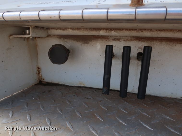 image for item DG7135 2007 Freightliner Business Class M2 service truck with crane