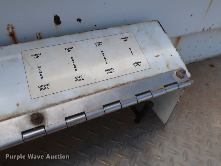 image for item DG7135 2007 Freightliner Business Class M2 service truck with crane