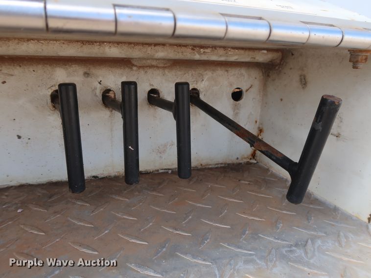 image for item DG7135 2007 Freightliner Business Class M2 service truck with crane