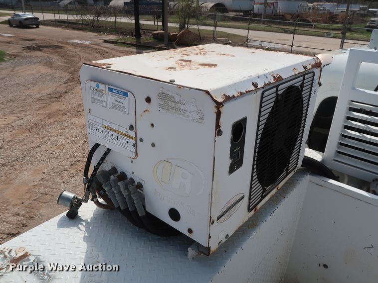 image for item DG7135 2007 Freightliner Business Class M2 service truck with crane