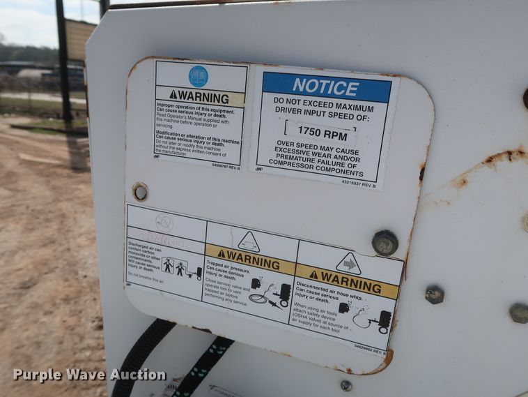 image for item DG7135 2007 Freightliner Business Class M2 service truck with crane