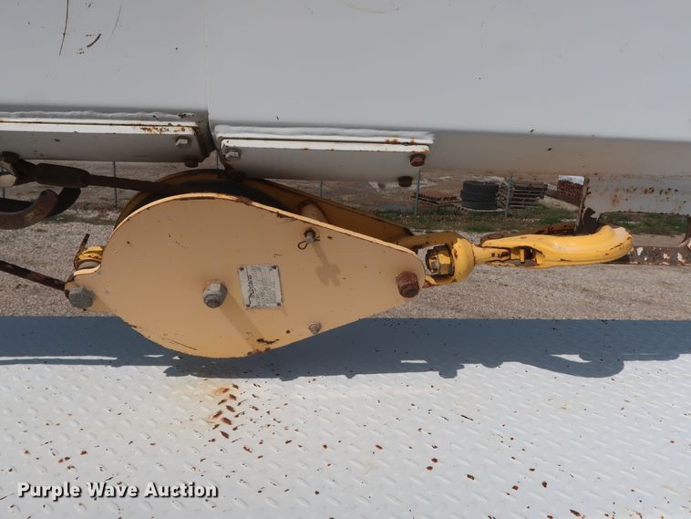 image for item DG7135 2007 Freightliner Business Class M2 service truck with crane