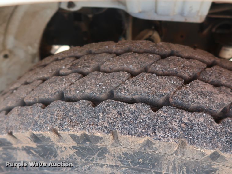 image for item DG7135 2007 Freightliner Business Class M2 service truck with crane