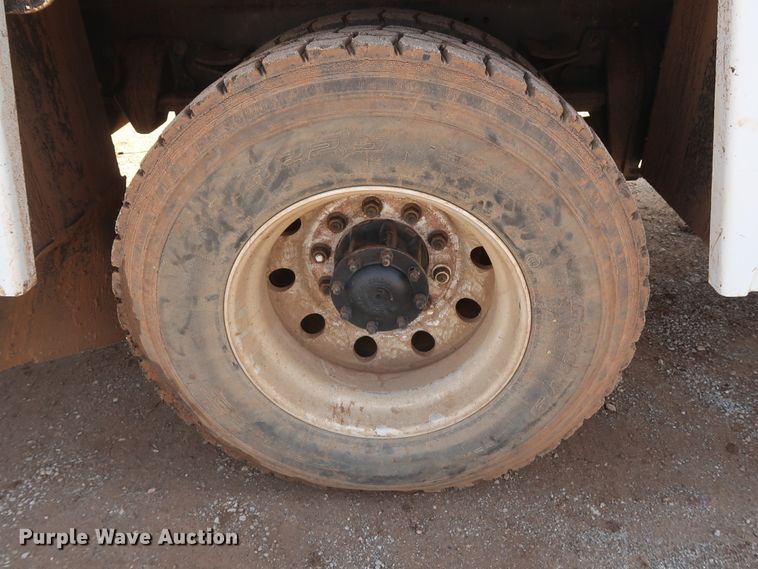 image for item DG7135 2007 Freightliner Business Class M2 service truck with crane