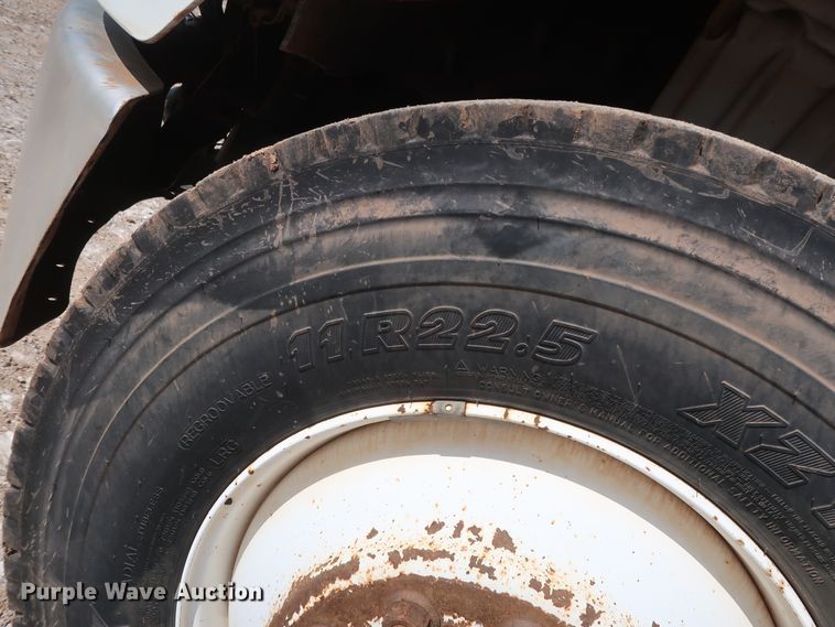 image for item DG7135 2007 Freightliner Business Class M2 service truck with crane