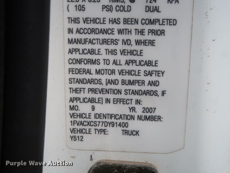 image for item DG7135 2007 Freightliner Business Class M2 service truck with crane