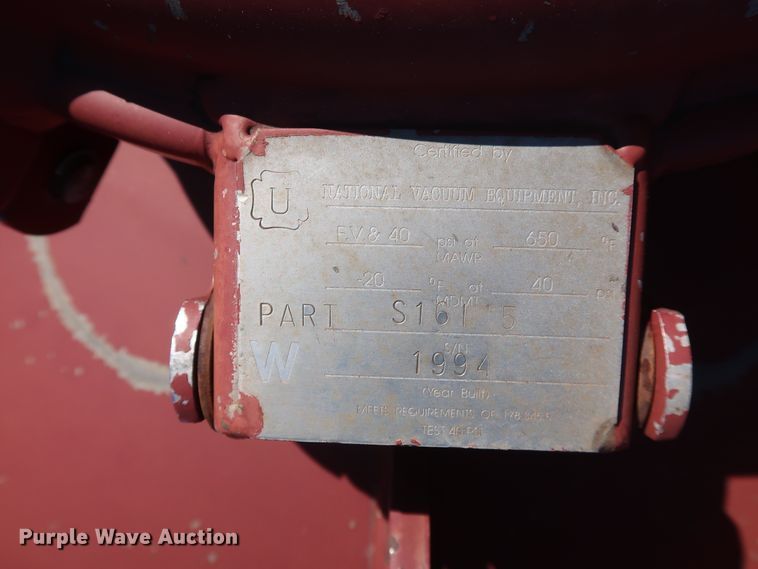 image for item DG7157 1995 Mack RD690S tank truck