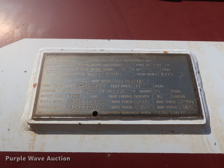 image for item DG7157 1995 Mack RD690S tank truck