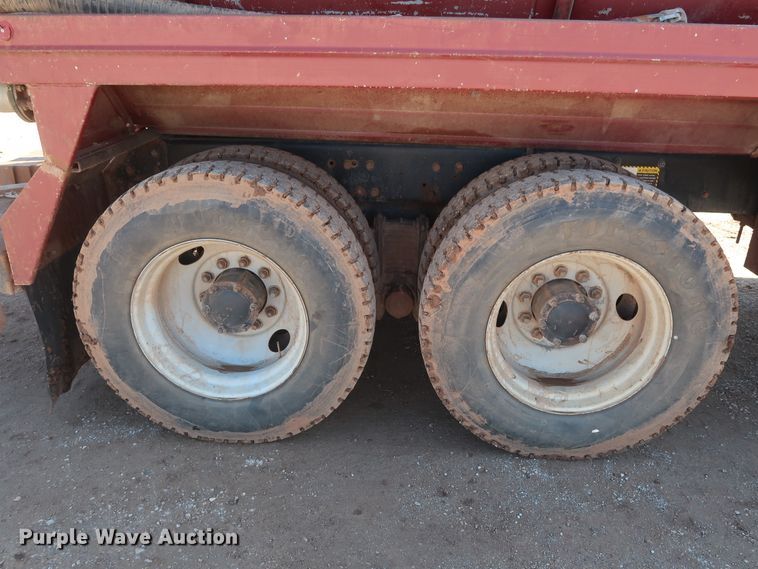 image for item DG7157 1995 Mack RD690S tank truck