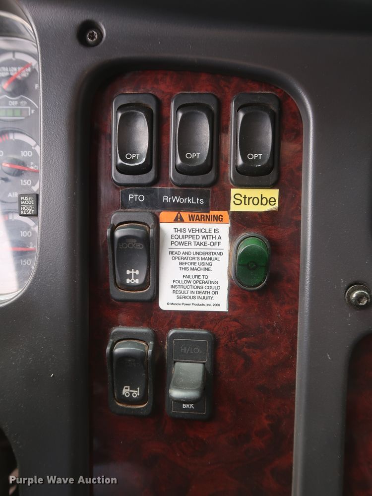 image for item DG7161 2011 Freightliner Business Class M2 service truck with crane