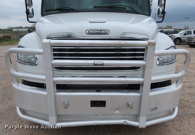 image for item DG7161 2011 Freightliner Business Class M2 service truck with crane