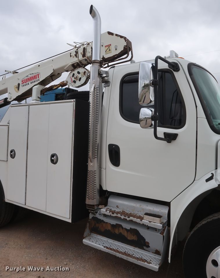 image for item DG7161 2011 Freightliner Business Class M2 service truck with crane