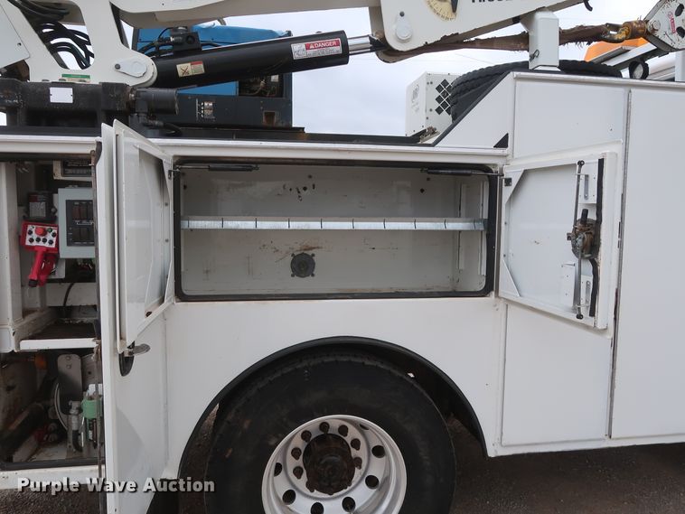 image for item DG7161 2011 Freightliner Business Class M2 service truck with crane