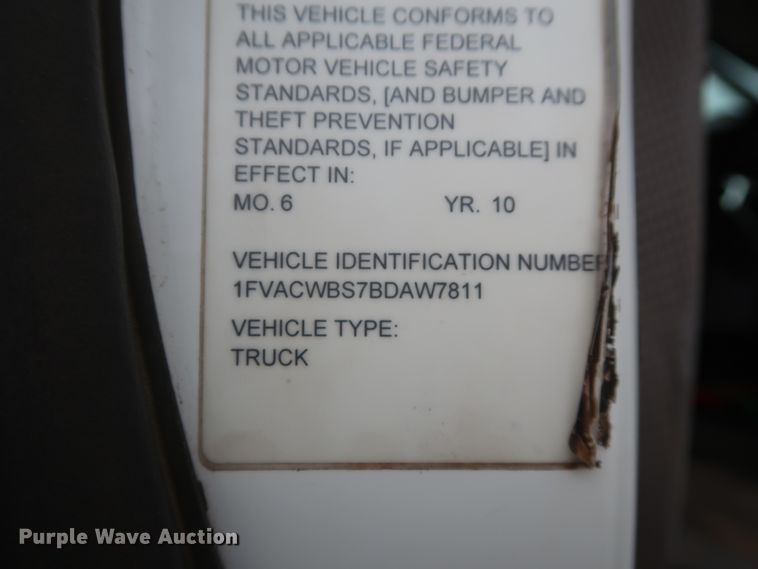 image for item DG7161 2011 Freightliner Business Class M2 service truck with crane