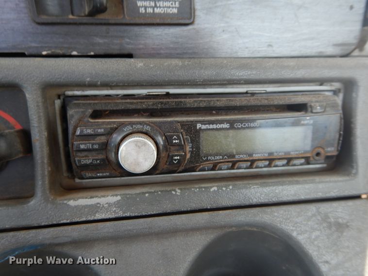 image for item DH5089 2004 Freightliner Columbia semi truck