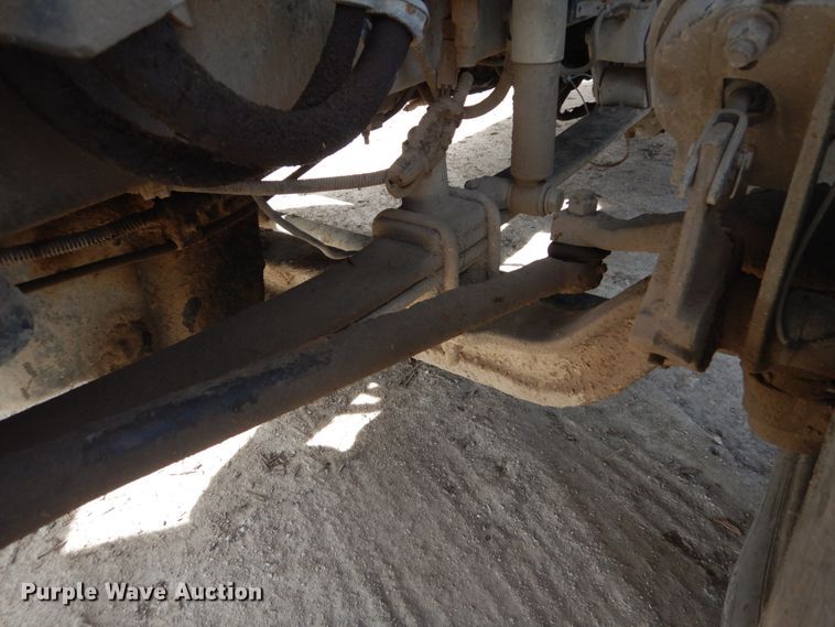 image for item DH5089 2004 Freightliner Columbia semi truck