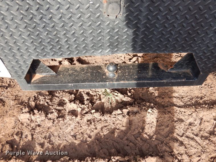 image for item GE9322 1990 International 4900 flatbed truck