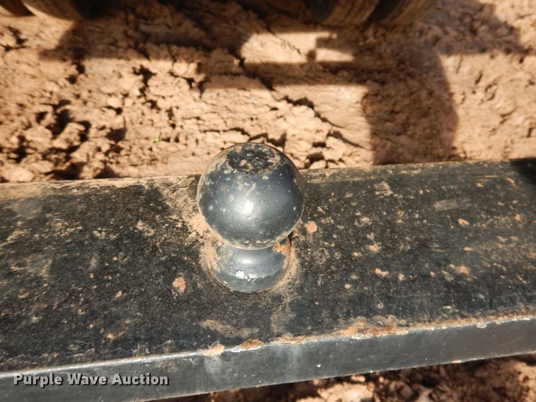 image for item GE9322 1990 International 4900 flatbed truck