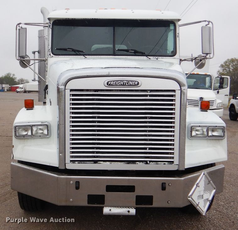 image for item GF9140 2003 Freightliner FLD120 fuel truck