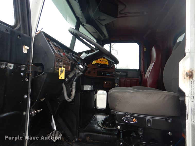 image for item GF9140 2003 Freightliner FLD120 fuel truck