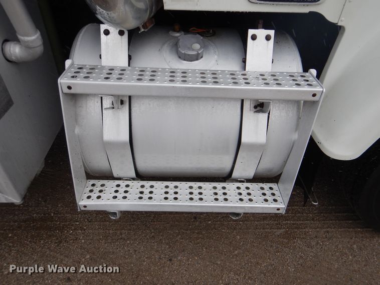 image for item GF9140 2003 Freightliner FLD120 fuel truck