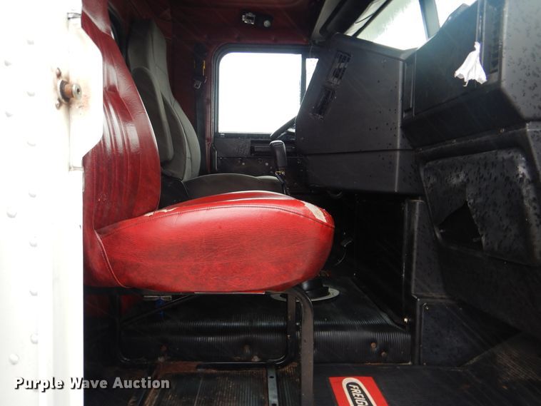 image for item GF9140 2003 Freightliner FLD120 fuel truck