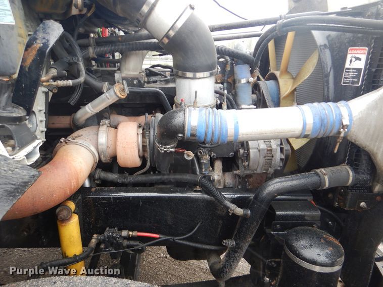 image for item GF9140 2003 Freightliner FLD120 fuel truck