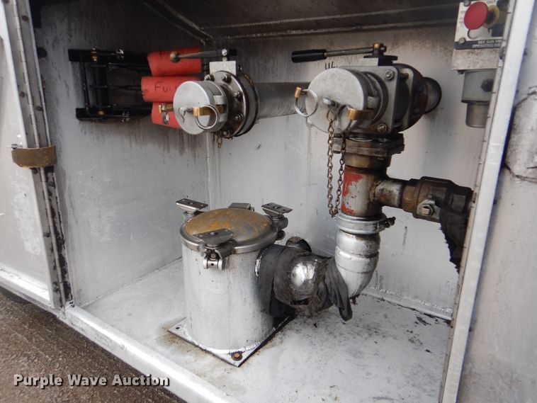 image for item GF9140 2003 Freightliner FLD120 fuel truck