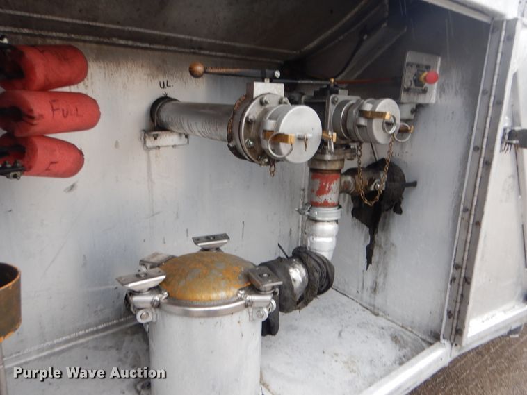 image for item GF9140 2003 Freightliner FLD120 fuel truck