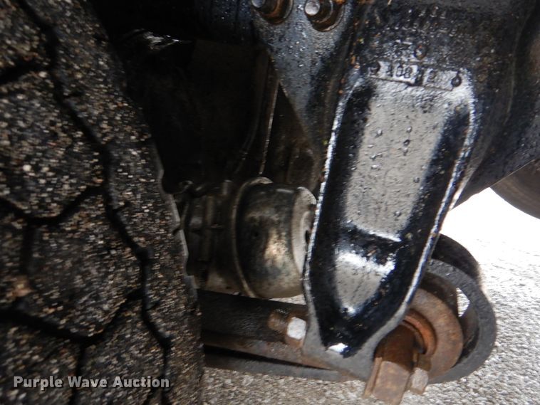 image for item GF9140 2003 Freightliner FLD120 fuel truck