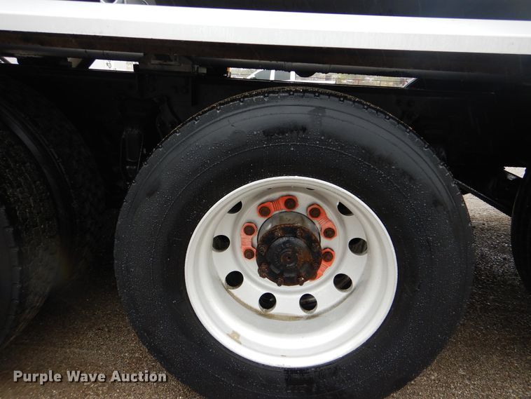 image for item GF9140 2003 Freightliner FLD120 fuel truck