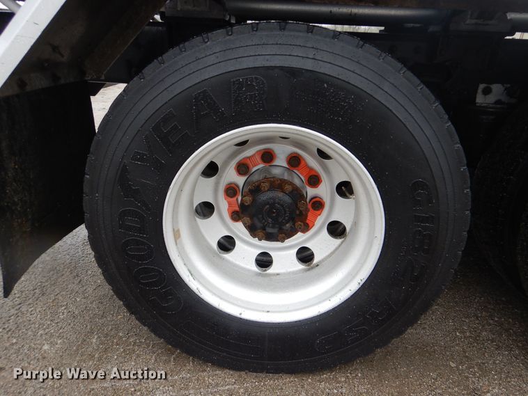 image for item GF9140 2003 Freightliner FLD120 fuel truck