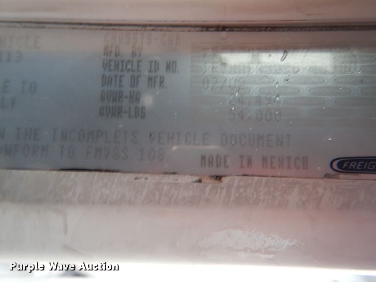 image for item GF9140 2003 Freightliner FLD120 fuel truck