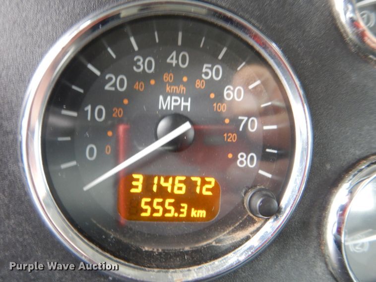 image for item GF9142 2012 Peterbilt 337 truck cab and chassis