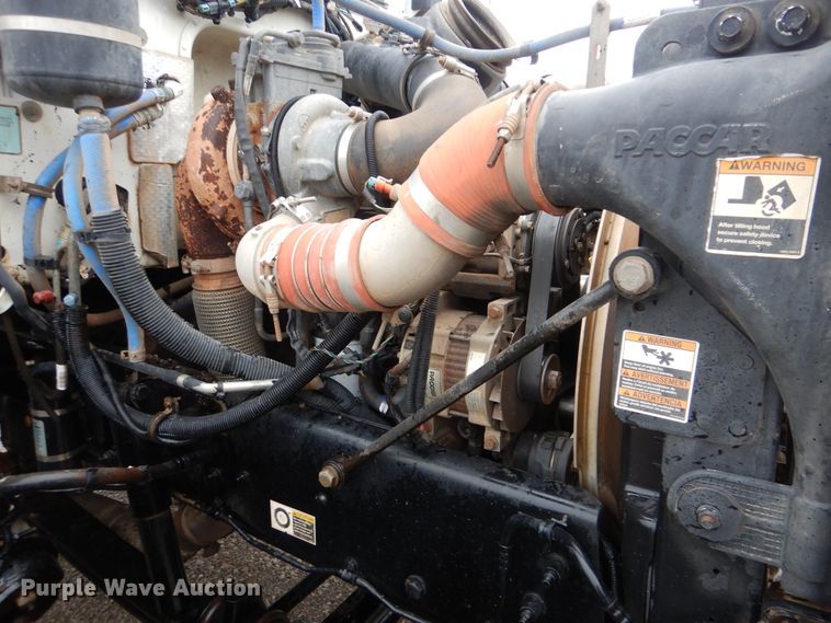 image for item GF9142 2012 Peterbilt 337 truck cab and chassis