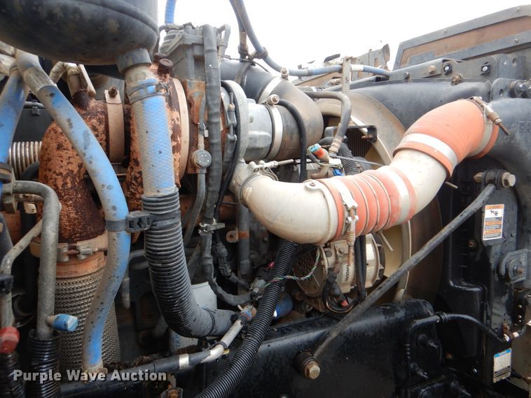 image for item GF9142 2012 Peterbilt 337 truck cab and chassis