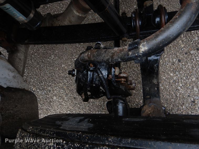 image for item GF9142 2012 Peterbilt 337 truck cab and chassis