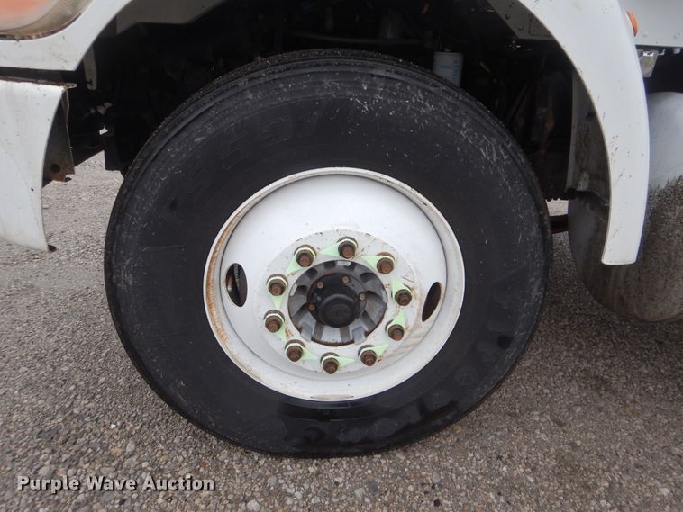 image for item GF9142 2012 Peterbilt 337 truck cab and chassis