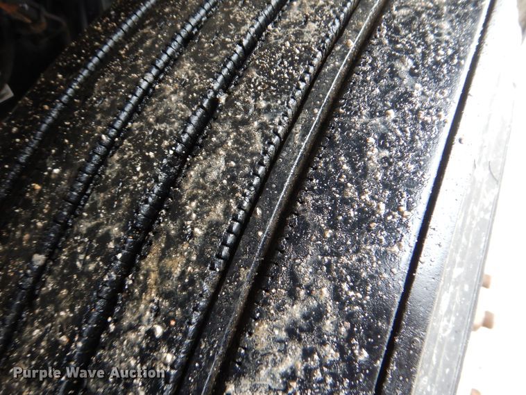 image for item GF9142 2012 Peterbilt 337 truck cab and chassis