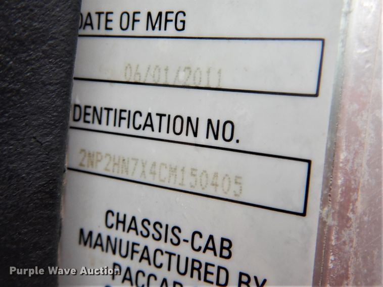 image for item GF9142 2012 Peterbilt 337 truck cab and chassis