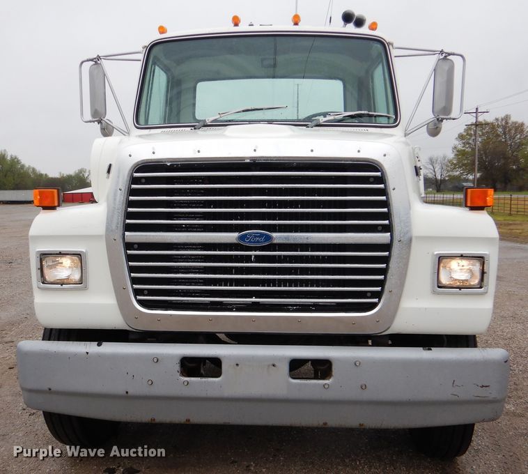 image for item GF9143 1990 Ford LN8000 semi truck