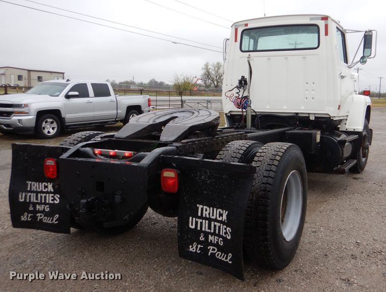 image for item GF9143 1990 Ford LN8000 semi truck
