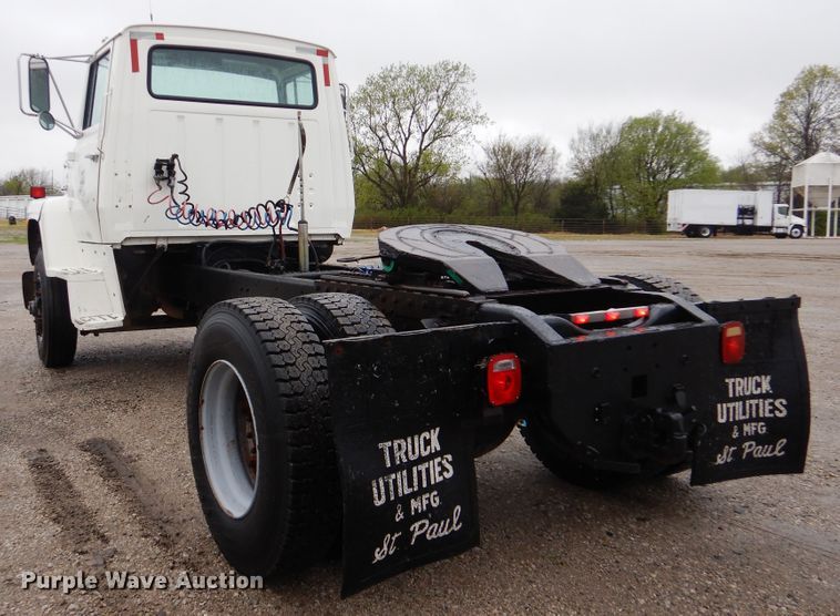 image for item GF9143 1990 Ford LN8000 semi truck