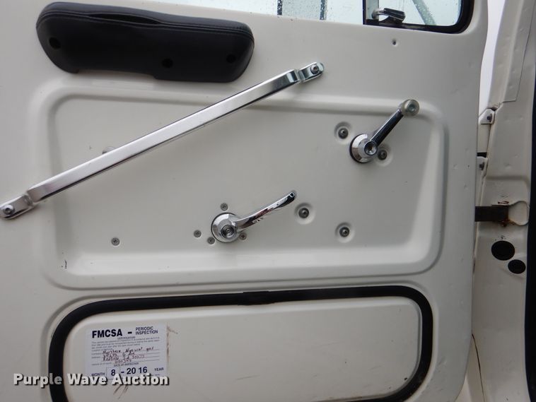 image for item GF9143 1990 Ford LN8000 semi truck