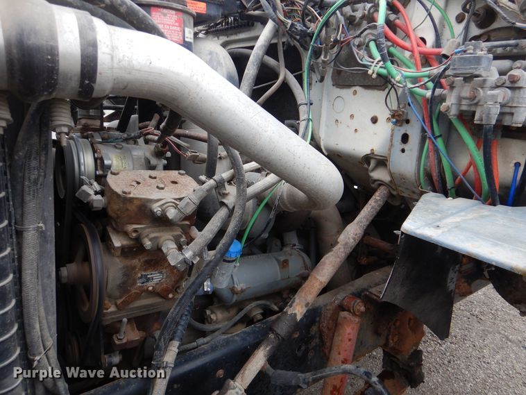 image for item GF9143 1990 Ford LN8000 semi truck