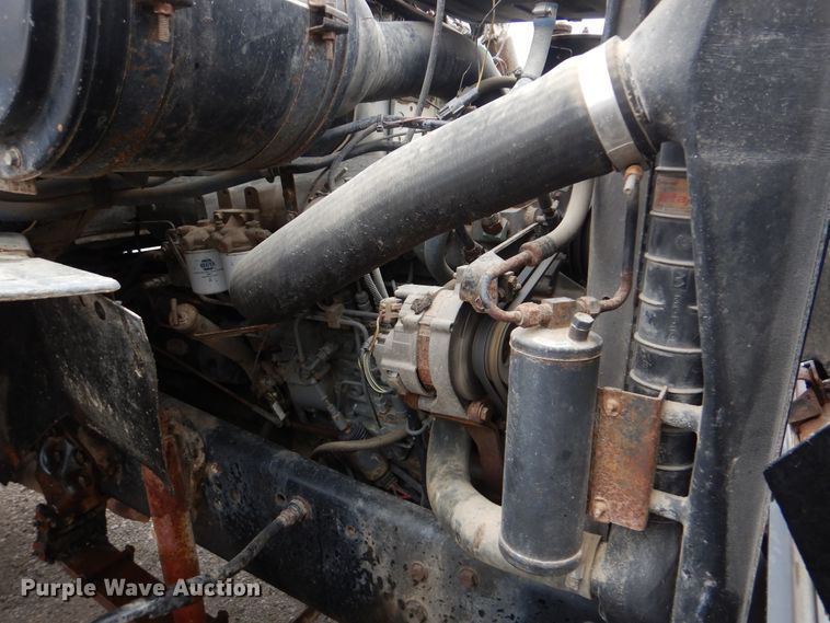 image for item GF9143 1990 Ford LN8000 semi truck