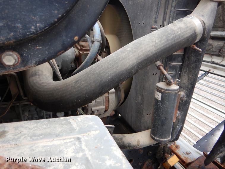 image for item GF9143 1990 Ford LN8000 semi truck