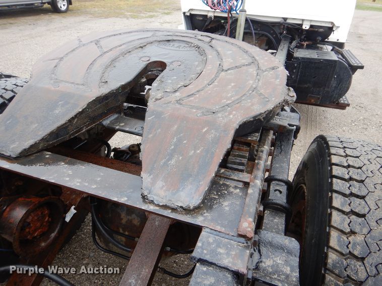 image for item GF9143 1990 Ford LN8000 semi truck