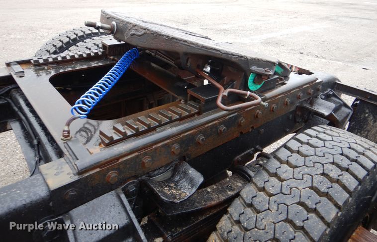 image for item GF9143 1990 Ford LN8000 semi truck